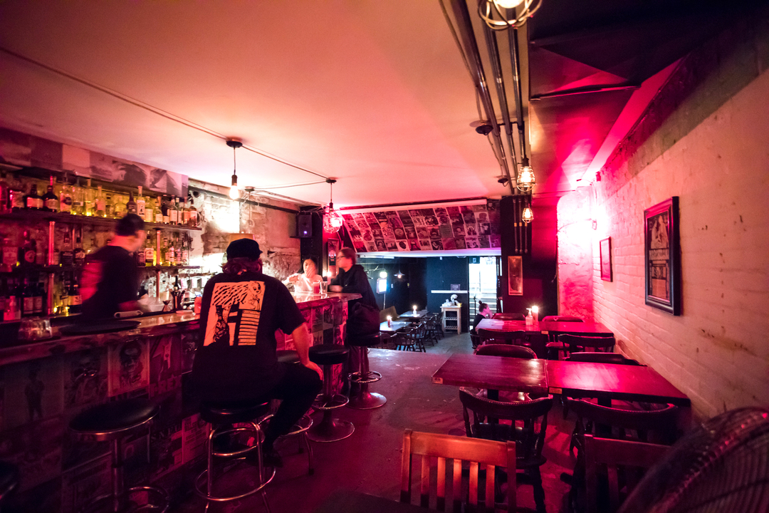 Hank's Liquor